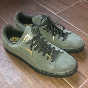 🌿OLIVE GREEN PUMAS🌿